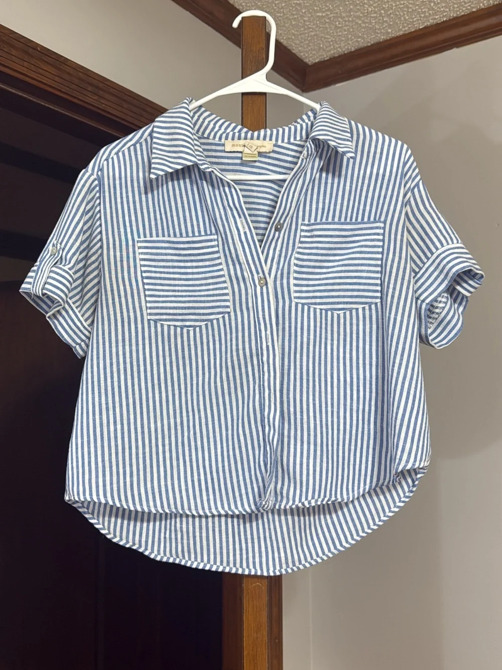 GBlue and White Striped Button-Front Shirt - Picture 1 of 1